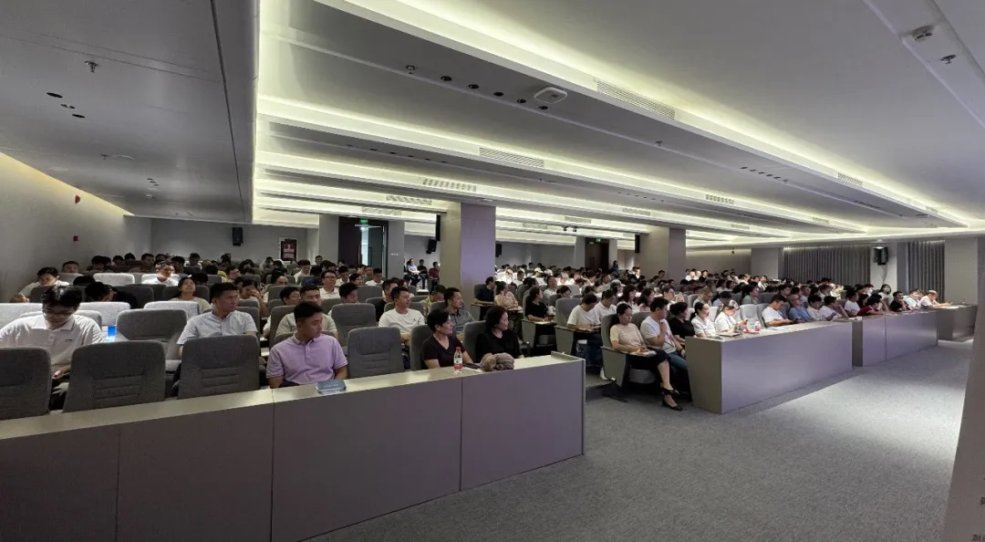 某区教育系统安全生产月暨消防安全业务培训圆满举办丨佳保安全倾力承办  筑牢校园安全防线