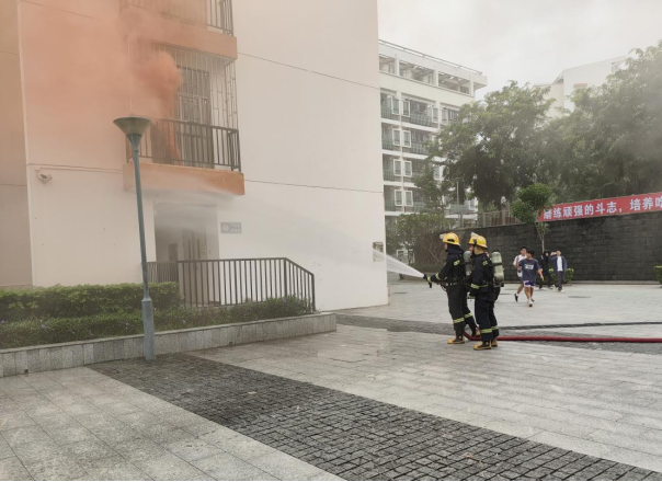 佳保协助某学院开展2023年消防安全疏散